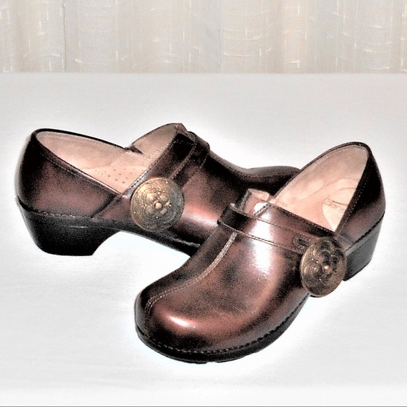 Dansko Shoes - FINAL SALE!! Dansko Brown Leather Clog Euro41